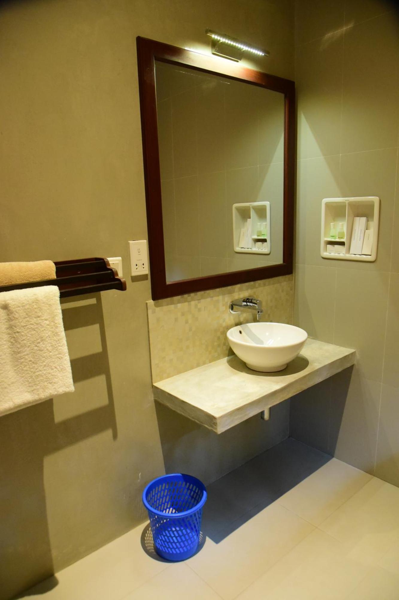 Tranquil Hotel Хикадува Екстериор снимка