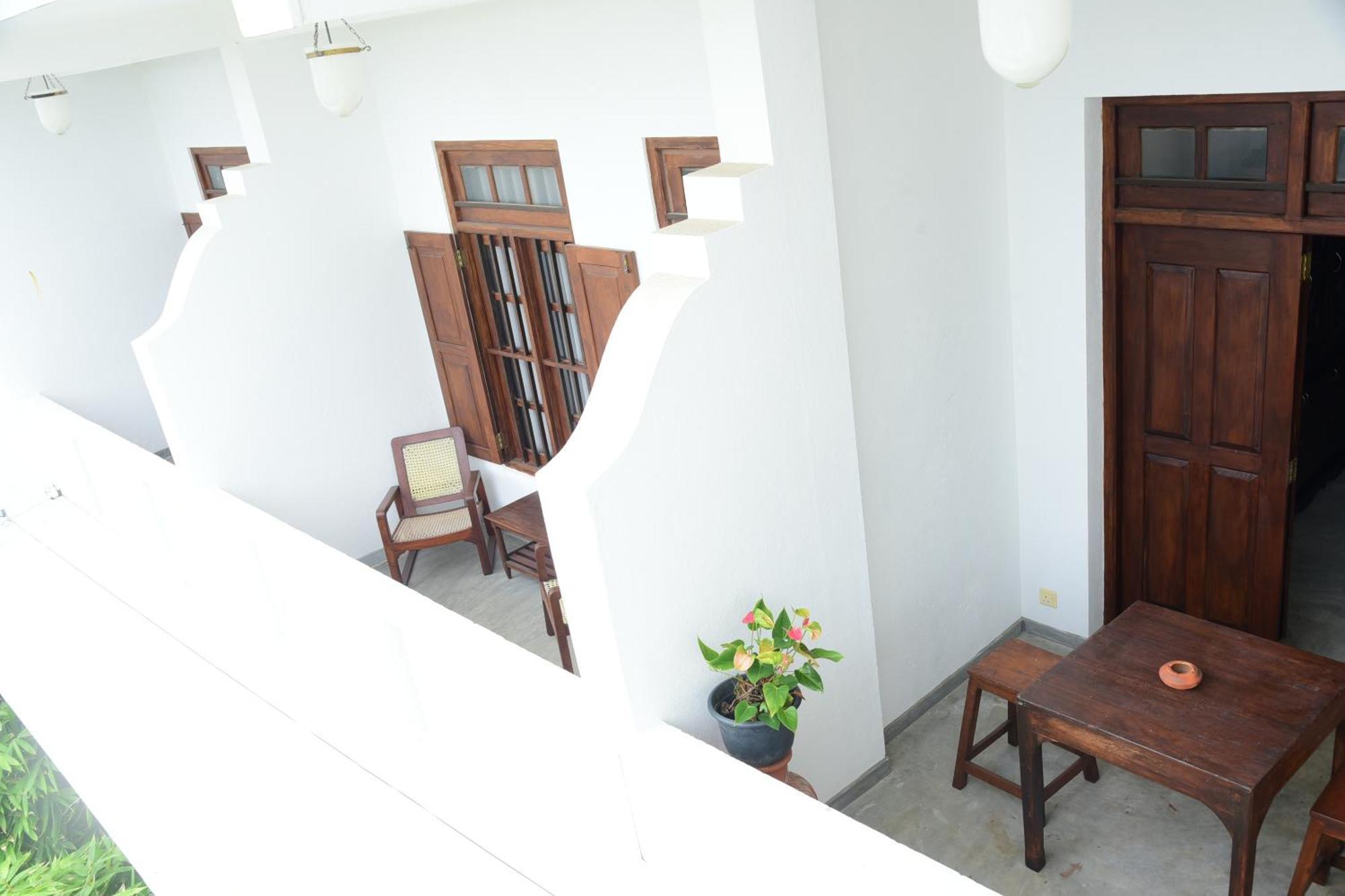 Tranquil Hotel Хикадува Екстериор снимка
