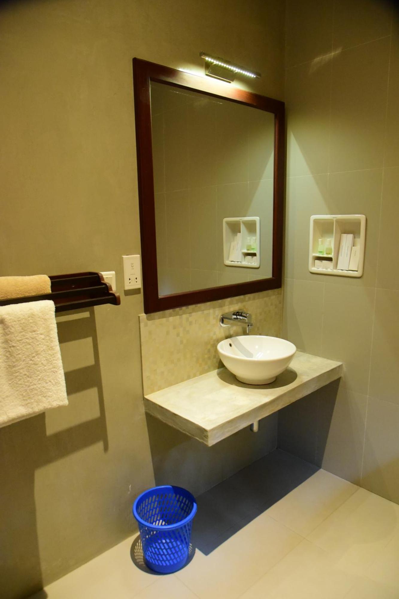 Tranquil Hotel Хикадува Екстериор снимка