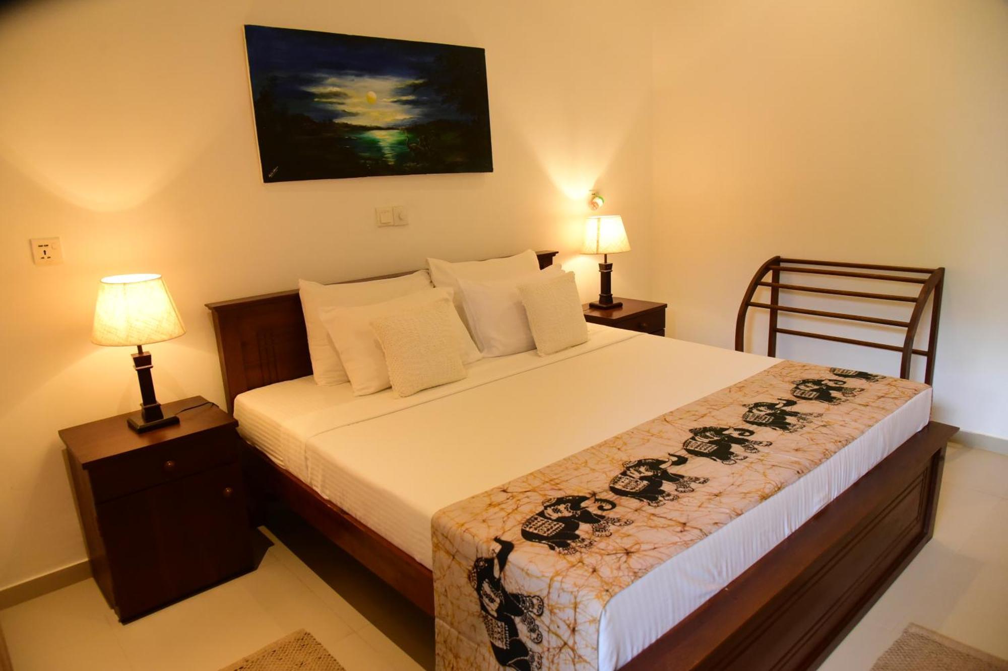 Tranquil Hotel Хикадува Екстериор снимка