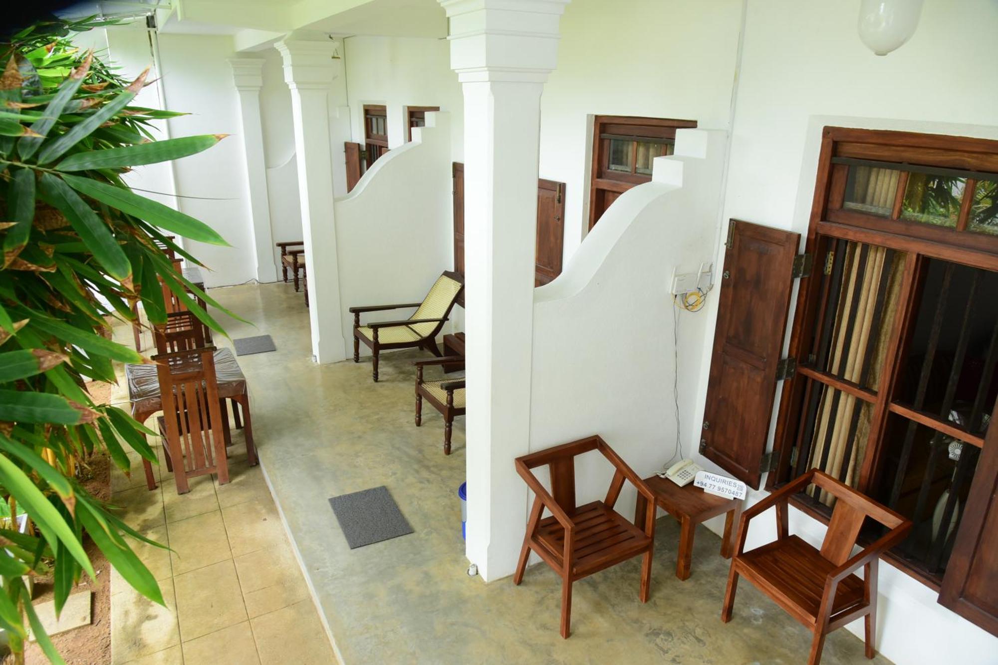 Tranquil Hotel Хикадува Екстериор снимка