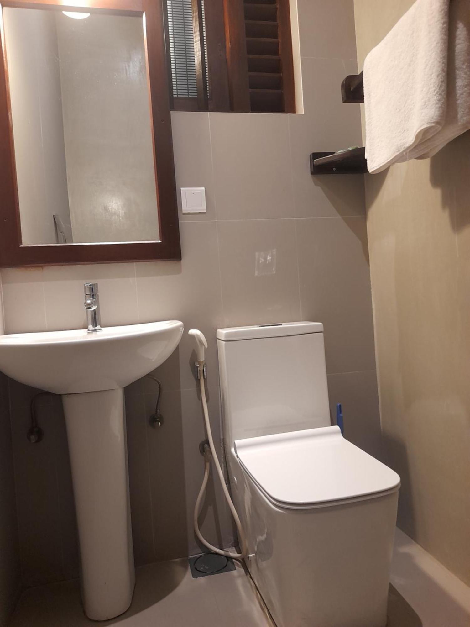 Tranquil Hotel Хикадува Екстериор снимка